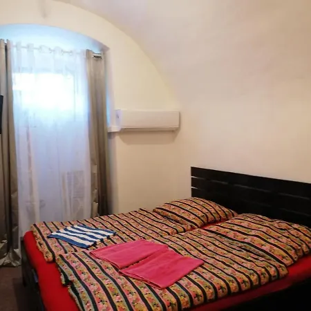 Fara Choustníkovo Hradiště Penzion *