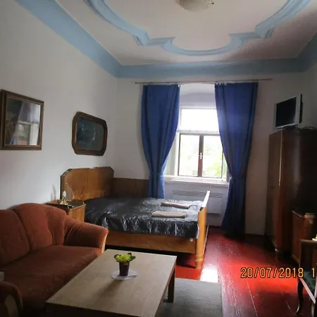 Fara * Choustnikovo Hradiste