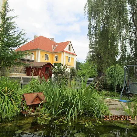 Penzion Fara Choustníkovo Hradiště *