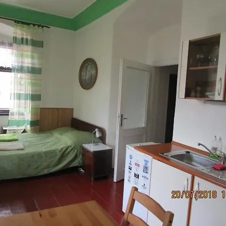 Fara Choustníkovo Hradiště Penzion