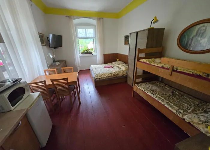 Fara * Choustnikovo Hradiste