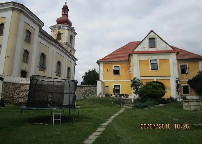 Fara Гостевой дом Choustnikovo Hradiste